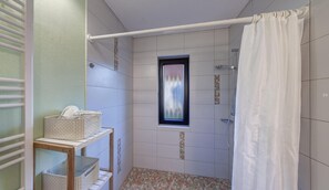 Apartment | Bathroom - Grosszugige Ferienwohnung fur bis zu 9 Personen (Butjadingen)