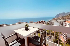 Outdoor dining - Wood 1003 (Funchal)