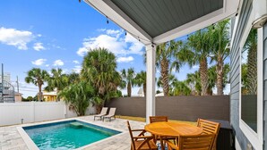 Outdoor dining - Horizon Dreams | Duplex One Block from Beach w. Two Pools (Panama City Beach)