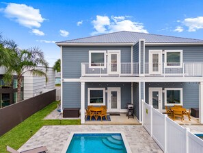A heated pool - Horizon Dreams B | One Block from Beach, Private Pool, Fenced Yard (Panama City Beach)