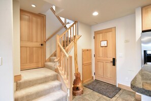 Interior - Park Avenue Lofts Condo - Mountain Views, Private Hot Tub, Downtown! (Breckenridge)