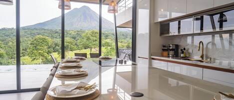 Fridge, microwave, oven, coffee/tea maker