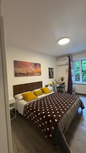 Ferro/asse da stiro, Wi-Fi gratuito