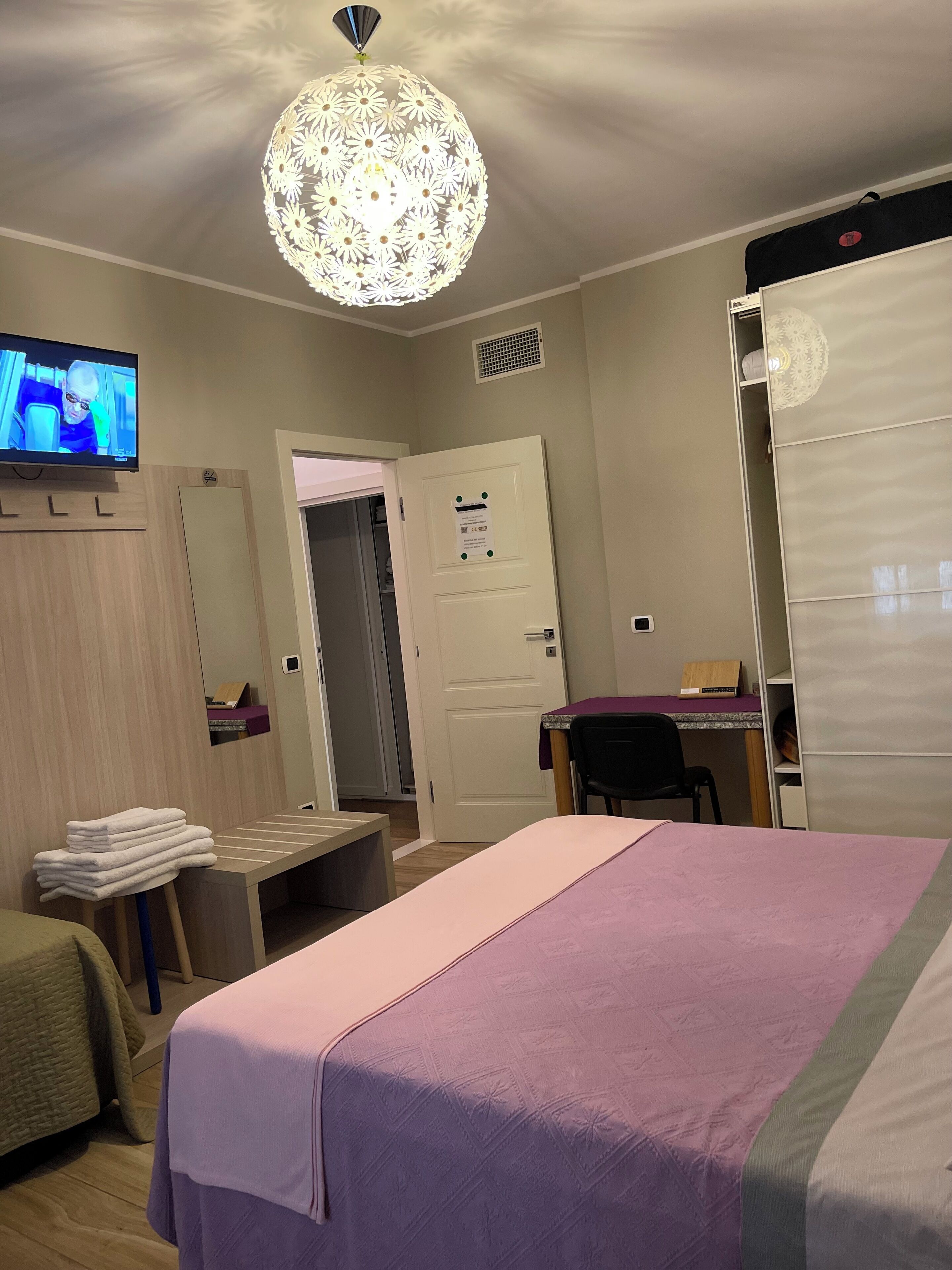 مكواة/لوح كي وواي فاي مجانًا