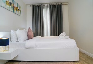 Iron/ironing board, WiFi, bed sheets