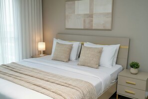 3 bedrooms, iron/ironing board, WiFi, bed sheets - Premium Large Three Bedroom Apartment at Pearl in City (Accra)