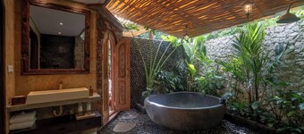 Aksmi Suites & Villas
