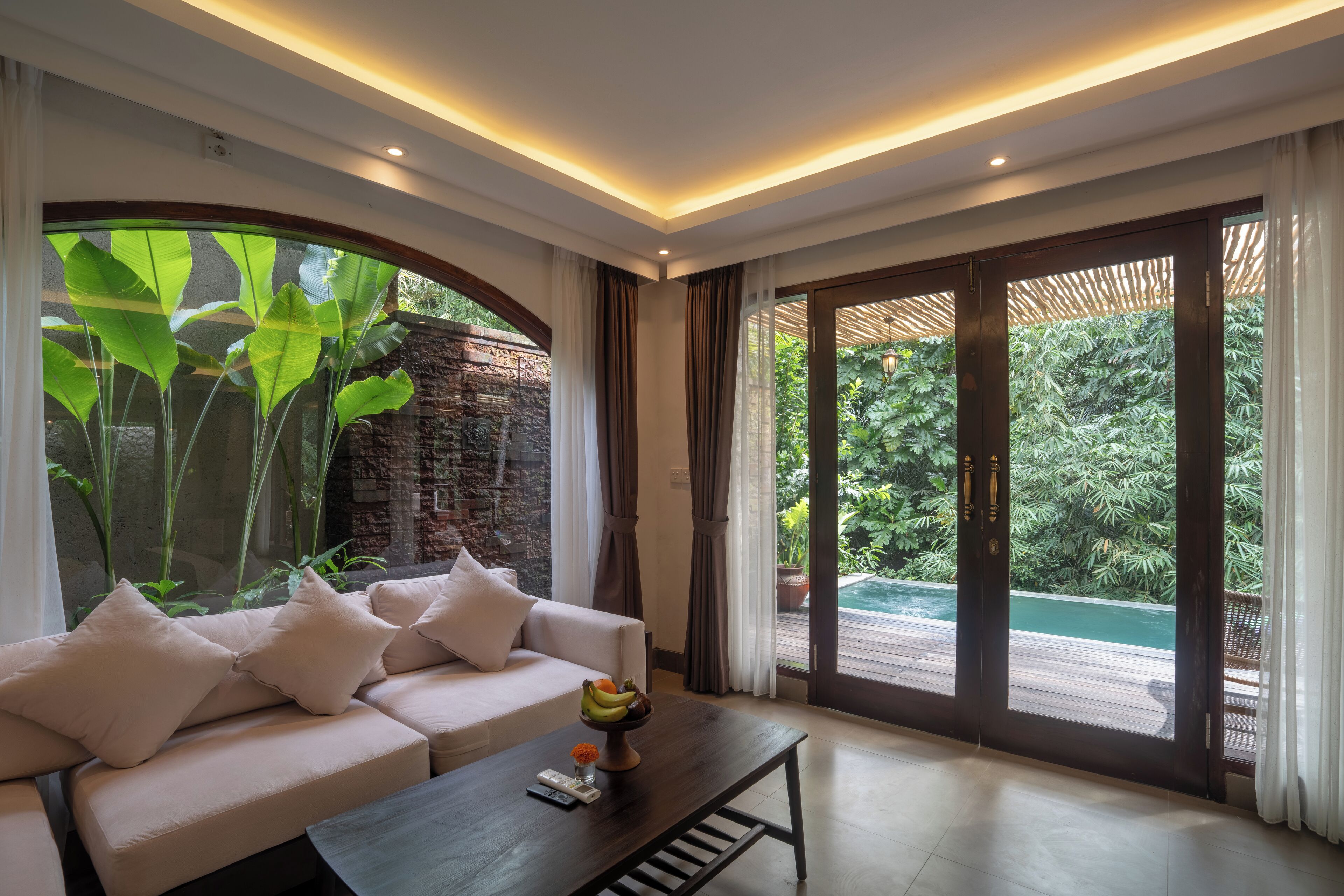 Villa exclusiva, 1 habitación, vista al río | Área de sala de estar