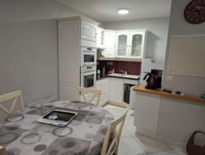 Dining - Nice, well-equipped two-room apartment (ROCHEFORT SUR MER)