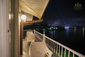 إطلالة من الشرفة