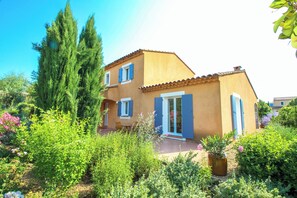 Exterior - Bright Provencal villa with shared pool, air conditioning and nature views - 3 stars (Aups)