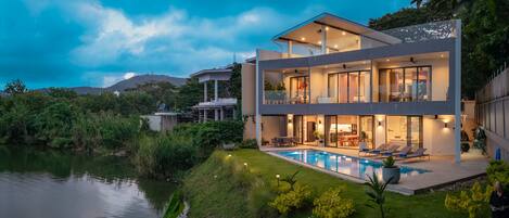 Luxury Villa, Lake View | Lake view