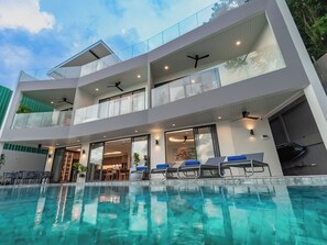Outdoor pool - Lakeside 5br New Pool Villa (Chalong)