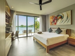 Luxury Villa, Lake View - Lakeside 5br New Pool Villa (Chalong)