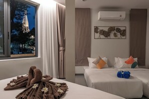 Blackout drapes, iron/ironing board, free WiFi - Lakeside 5br New Pool Villa (Chalong)