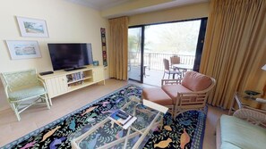 Fernseher, DVD-Player, Tischtennisplatte, Bücher
