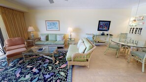 TV, DVD player, table tennis, books - Oceanfront 7 Mile Beach, 2nd Floor Luxury - Condo #25 - The Islands Club (Grand Cayman)