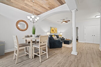 Charming 3-bedroom, 2.5 bath townhome. Largest with accommodations in Florence.