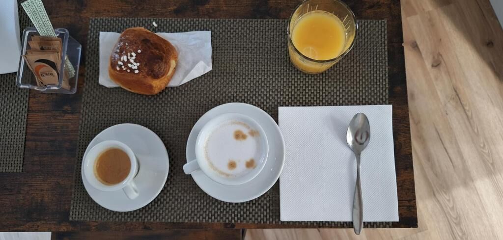 Petit déjeuner complet compris tous les jours