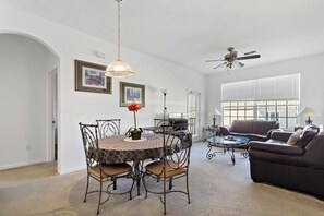 Interior - Perfect 2-bedroom apartment in gated resort community 14 minutes to Disney. (Kissimmee)