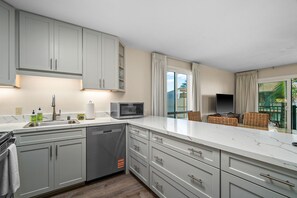 Fridge, microwave, oven, stovetop - Pono Kai Resort Unit #G308 (Kapaa)