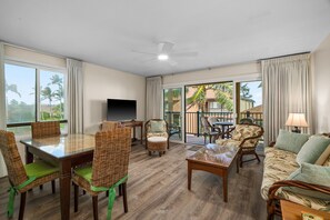 Smart TV - Pono Kai Resort Unit #G308 (Kapaa)