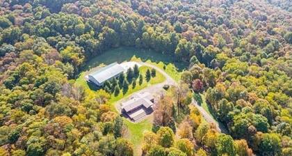 Cozy, PRIVATE, 4-bedroom cabin on 40 acres.
