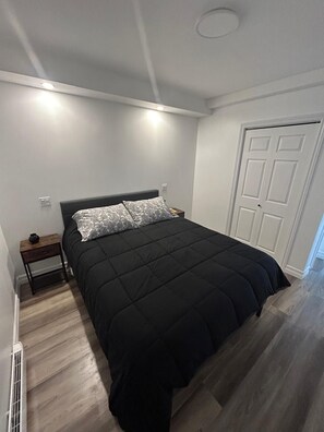 2 chambres, fer et planche à repasser, accès Internet