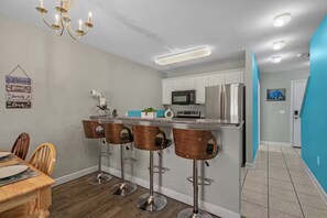 Fridge, microwave, oven, stovetop - Coastal Beachside Bliss 2BR · 3 min Walk to Beach • Close to Grand Strand Med • (Myrtle Beach)