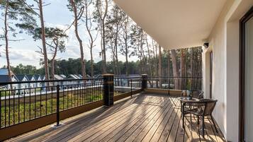 Studio, Balcony, Garden View | In-room safe, soundproofing, free WiFi, wheelchair access