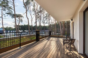 Caja de seguridad en la habitación y sistema de insonorización