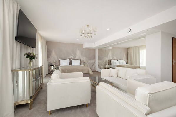 Studio, Balcony, Garden View | In-room safe, soundproofing, free WiFi, wheelchair access