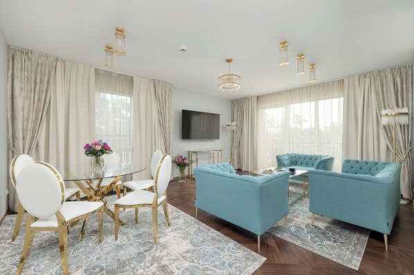 Caja de seguridad en la habitación y sistema de insonorización