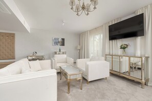 Caja de seguridad en la habitación y sistema de insonorización