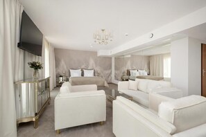 Brankas, kedap suara, Wi-Fi gratis, dan dapat diakses tamu berkursi roda