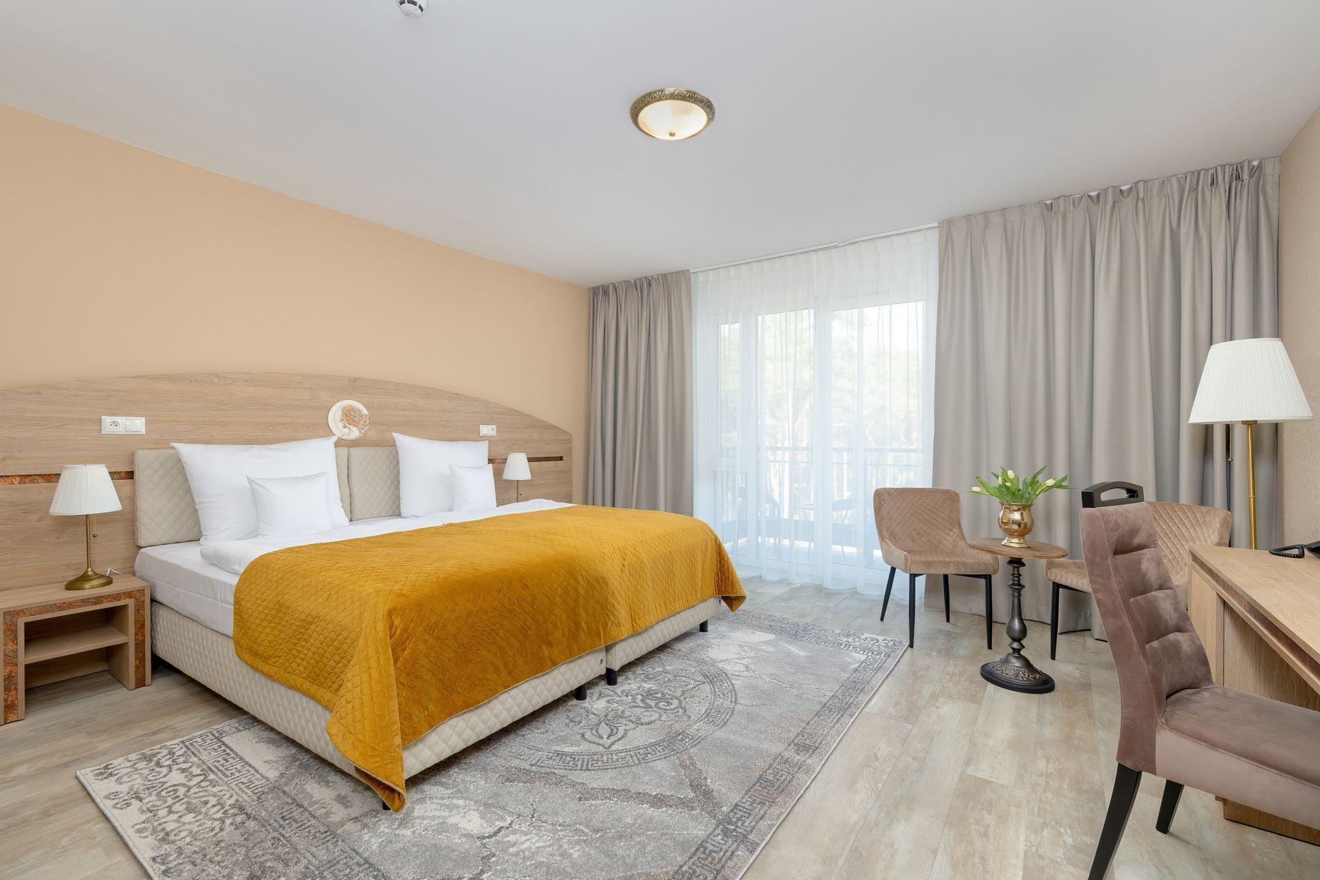 Caja fuerte, sistema de insonorización, wifi gratis