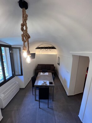 Dining - Vacation home "A Cola" hot tub and natural ponds of Rio Barbaira (Rocchetta Nervina)