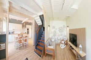 Smart TV - Charming house in the heart of the village (Plougasnou)