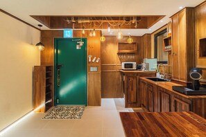 Interior - 명동 5분, Namsan, 3BR 2BA, 로맨틱테라스 (Seoul)