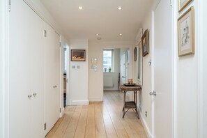 Interior - Bright, modern 2-bed top-floor apartment in Chelsea Harbour with a private roof terrace, open-plan living, fast WiFi, and a fully equipped kitchen. Quiet location with easy access to central London—ideal for couples, families, or friends. (London)