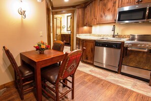 تناول الطعام