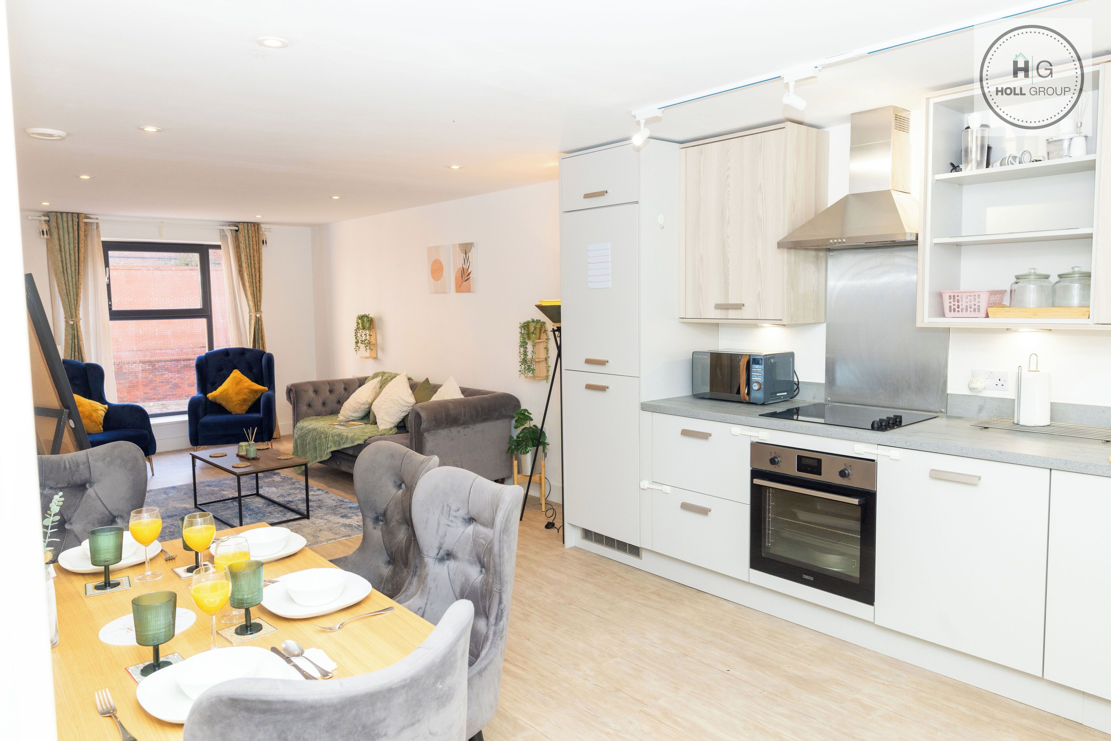 Geladeira, micro-ondas, fogão, lava-louças