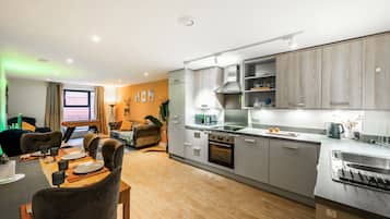 Fridge, microwave, oven, dishwasher