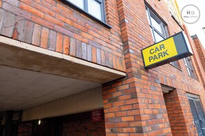 Exterior detail - Digbeth 5-Bed | Groups,Secure Parking& City Centre (Birmingham)