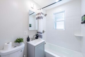 Shower, hair dryer - NEW! Modern 2BR North Ironbound Apartment (Newark)