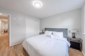 Room - NEW! Modern 2BR North Ironbound Apartment (Newark)