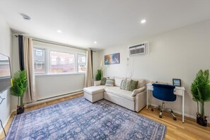 Living area - NEW! Modern 2BR North Ironbound Apartment (Newark)