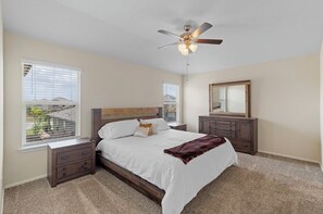 4 bedrooms, iron/ironing board, free WiFi, bed sheets