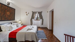 Unclassified image, 3 of 55, button - Villa Monte Domingos Simões - A truly traditional Portuguese villa with private pool (Albufeira)