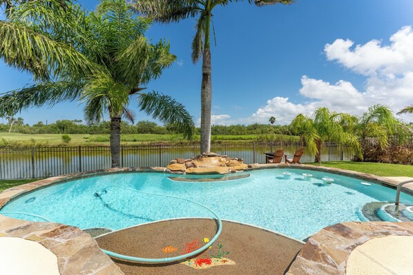 Pool - Poolside Bliss/fenced yard/water views/golf/pickleball/pets/tennis/extended stay (Laguna Vista)